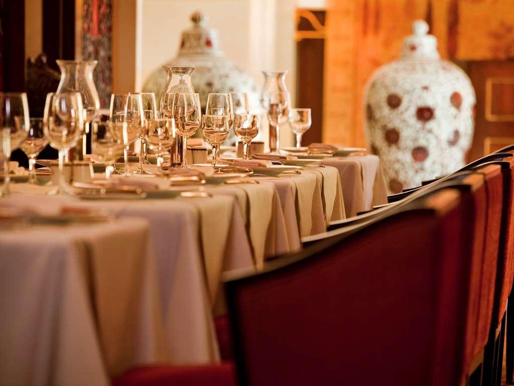 Royal Hotel Oran - Mgallery By Sofitel 레스토랑 사진